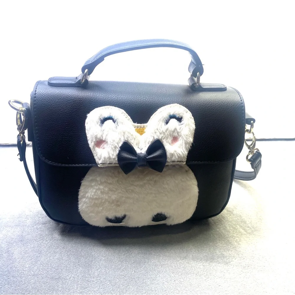 Betsey Johnson Penguin Crossbody Bag - Picture 2 of 11